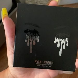 Kylie cosmetics eyeshadow